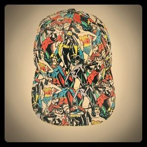 DC Comics Superhero Hat - Women